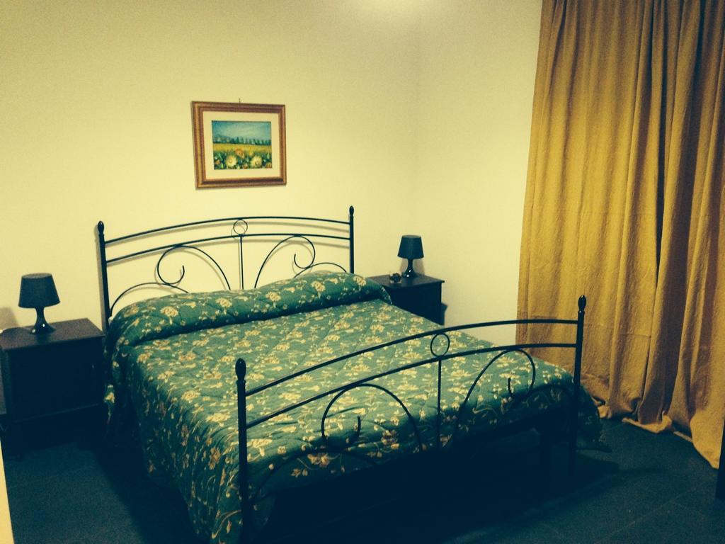 B&B Largo Barile Кальтаниссетта Номер фото